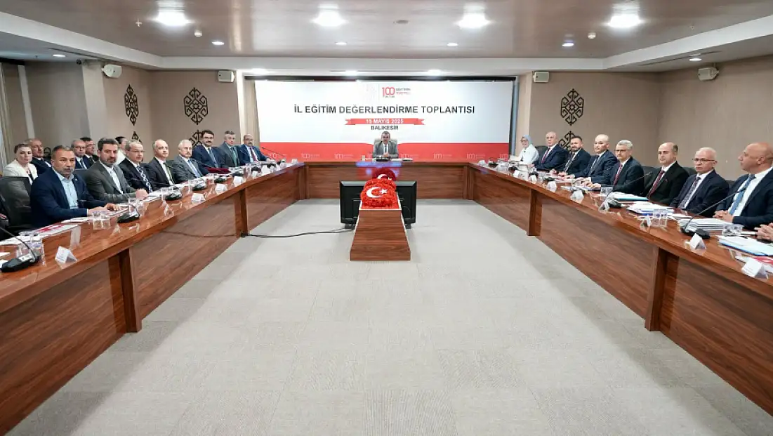 Bakan Tekin, Balıkesir'de İl Eğitim Değerlendirme Toplantısına Katıldı