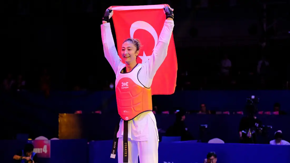 Balıkesir’in gururu Nafia Kuş Aydın 2. kez dünya şampiyonu