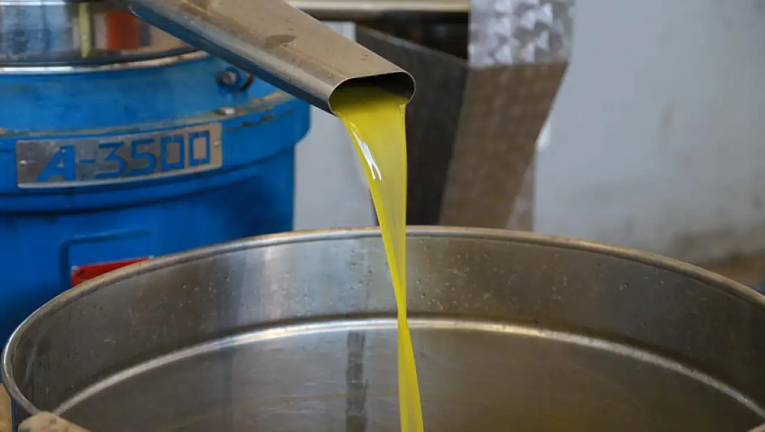 Burhaniye Belediyesi , “doğallık ve güven” ilkesiyle Zeytinyağlarını tüketiciyle buluşturuyor