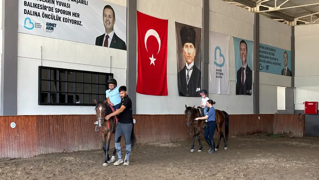 Büyükşehir 65 özel bireyi hipoterapiyle buluşturdu