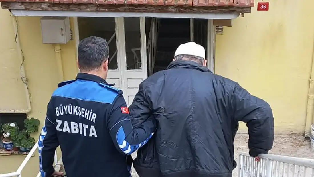 Büyükşehir Belediyesi, zorlu hava koşullarında da kimseyi yalnız bırakmıyor