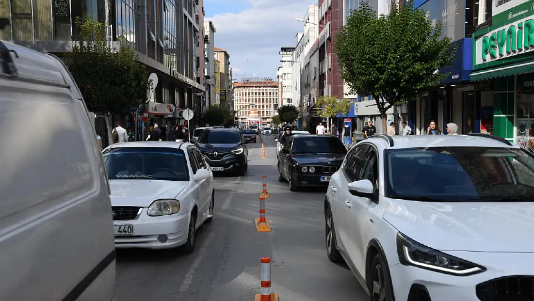 Büyükşehir’den çift sıra park sorununa çözüm