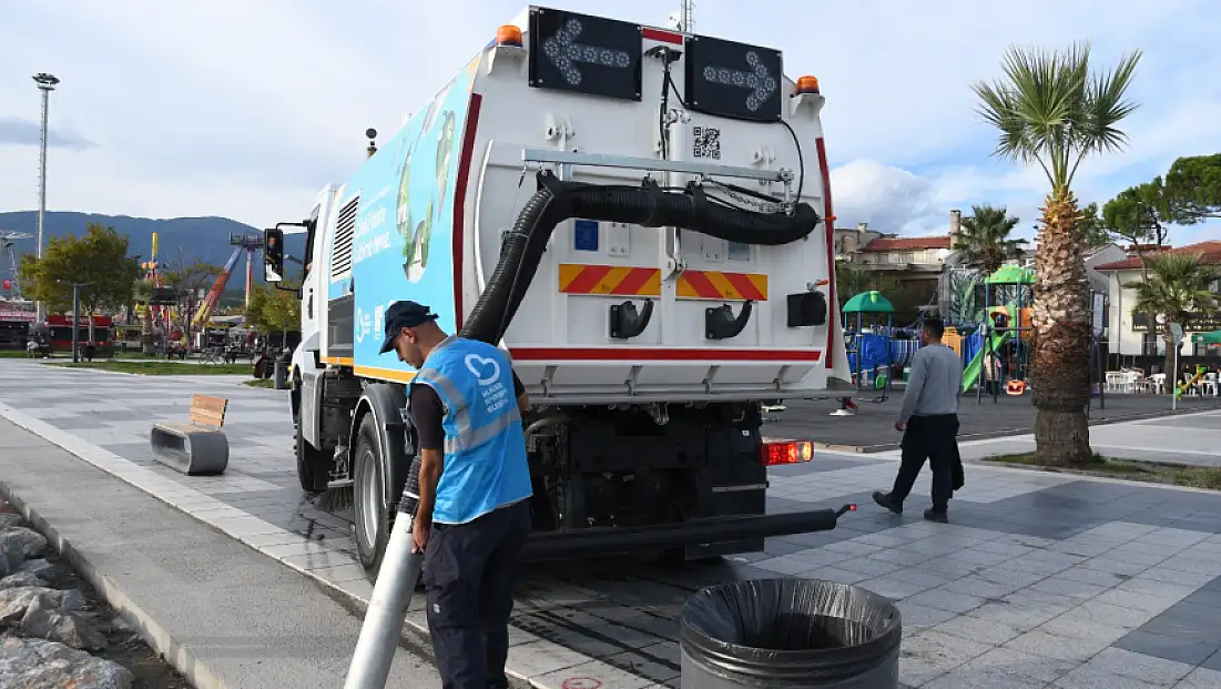 Büyükşehir’den şehrin dört bir yanında temizlik seferberliği