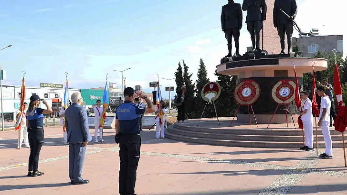 101 Yıllık Gurur Burhaniye'de Coşkuyla Kutlandı