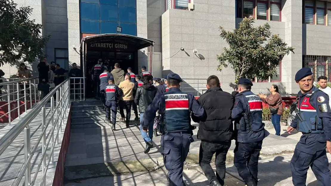 58 Milyon Liralık Vurgun Yapan Çete Çökertildi