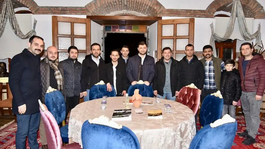 AK Gençlerden Başkan Yavaş'a Ziyaret
