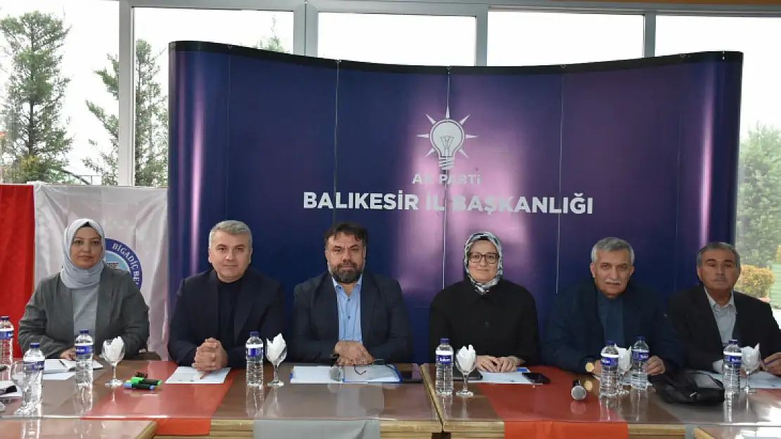 AK Parti Balıkesir İl Başkanlığı Aralık Ayı İlçe Başkanları Toplantısı Yapıldı