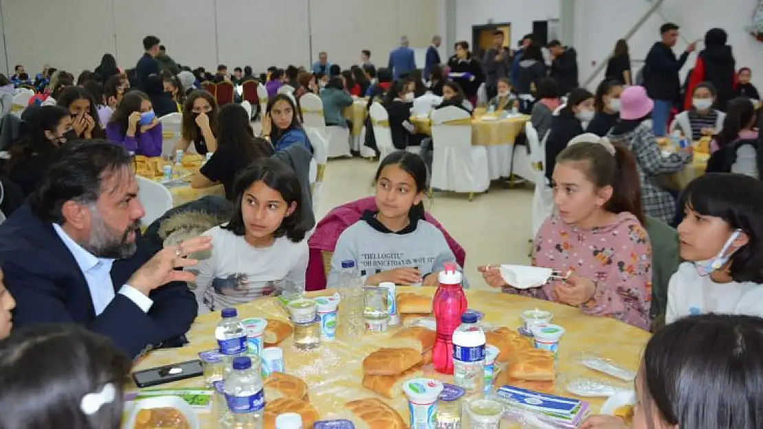 Ak Parti İl Teşkilatı Kepsut'u Ziyaret Etti