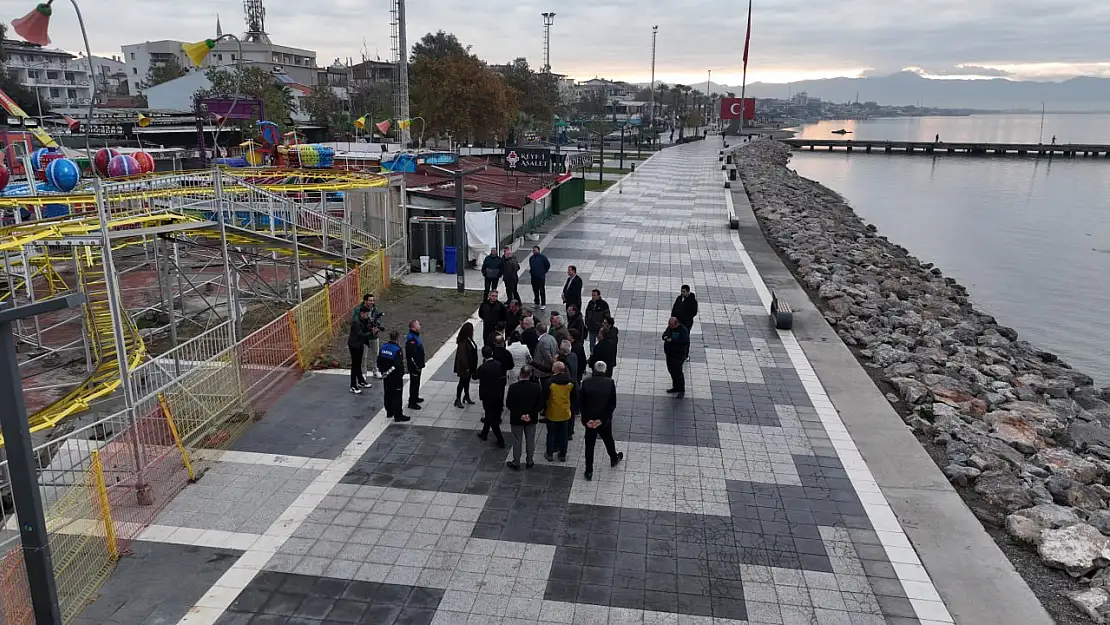 Akçay kordonunda büfeler kaldırıldı, çevre düzenleme çalışmaları başladı