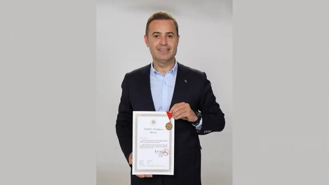 Akın Ailesi İstiklal Madalyasını Aldı
