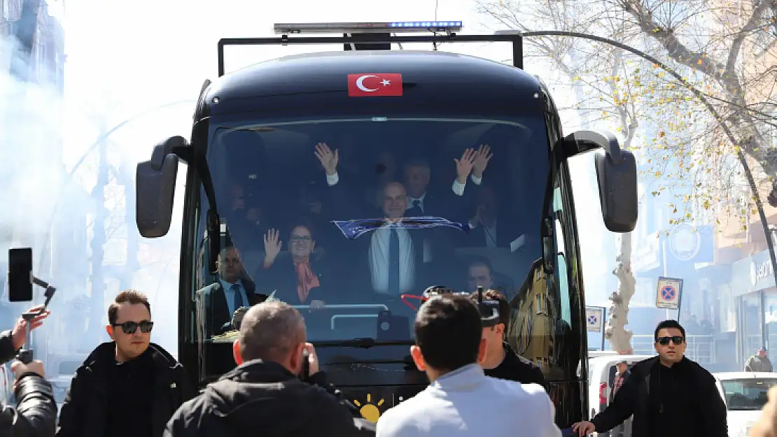 Akşener, Gönen ve Bandırma'da Halkla Buluştu