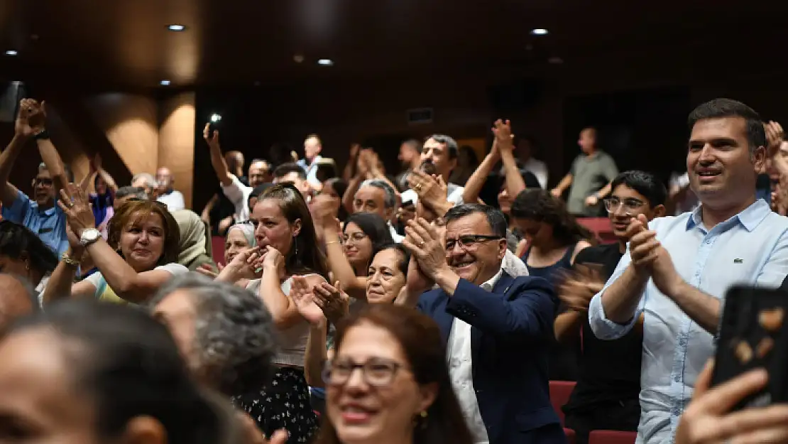 Altıeylül Alaturka Türk Müziği Topluluğu büyük beğeni topladı