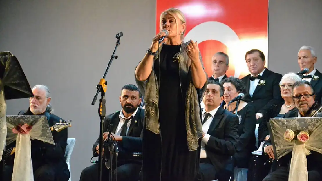 Ayhan Şahenk Kültür Merkezi'nde Müzik Ziyafeti