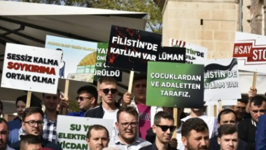 Balıkesir'de AK Parti'li gençler İsrail'i protesto etti