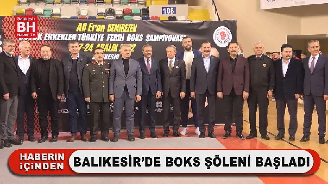 Balıkesir'de Boks Şöleni Başladı