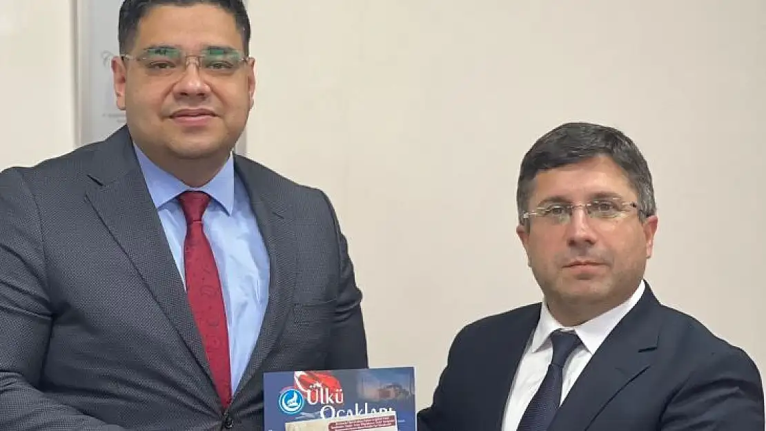 Balıkesir Ülkü Ocakları'ndan Rektör Prof. Dr. Yücel Oğurlu'ya Ziyaret