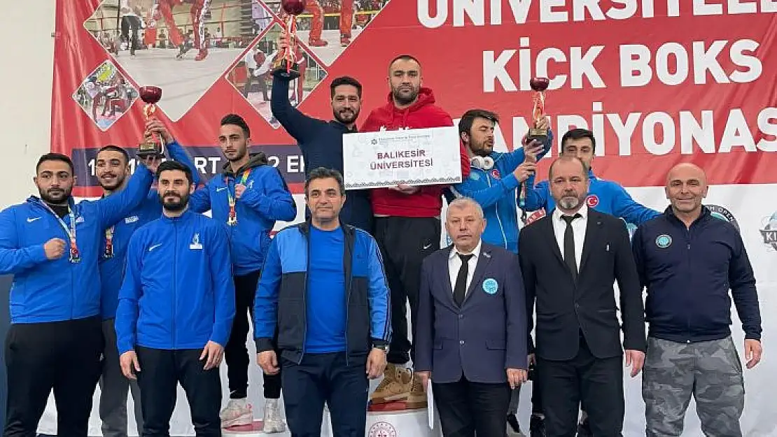 Balıkesir Üniversitesi Kick Boksta Zirve Yaptı