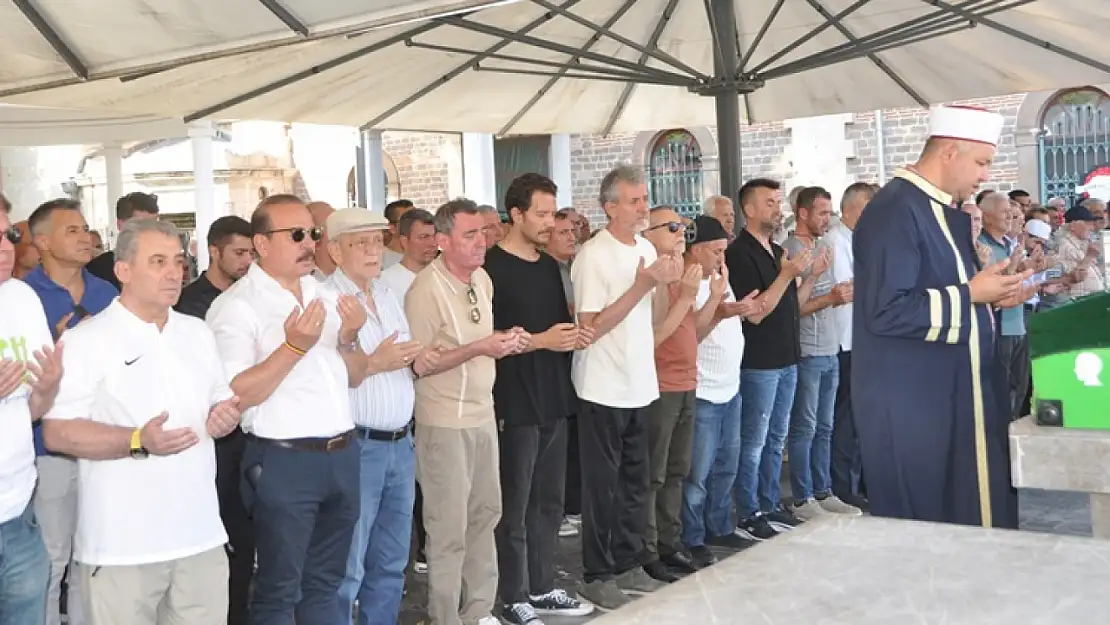 BALIKESİRSPOR'UN ESKİ BAŞKANI METİN KAYGILAROĞLU TOPRAĞA VERİLDİ