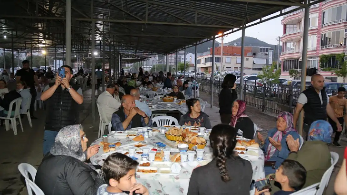 Başkan Arslan Vatandaşlarla İftar Sofrasında Buluştu