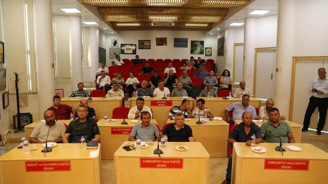 Başkan Deveciler Muhtarlarla Toplantı Düzenledi
