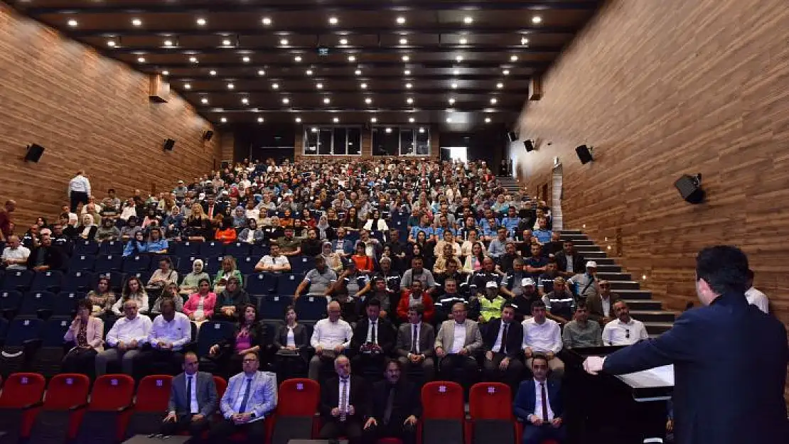 Başkan Hasan Avcı Belediye Çalışanlarını Ödüllendirdi