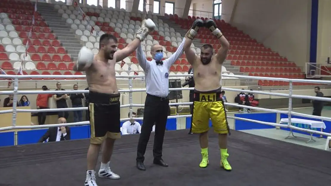 BAÜN'de Boks Şampiyonası Ali Eren'le Final Yaptı