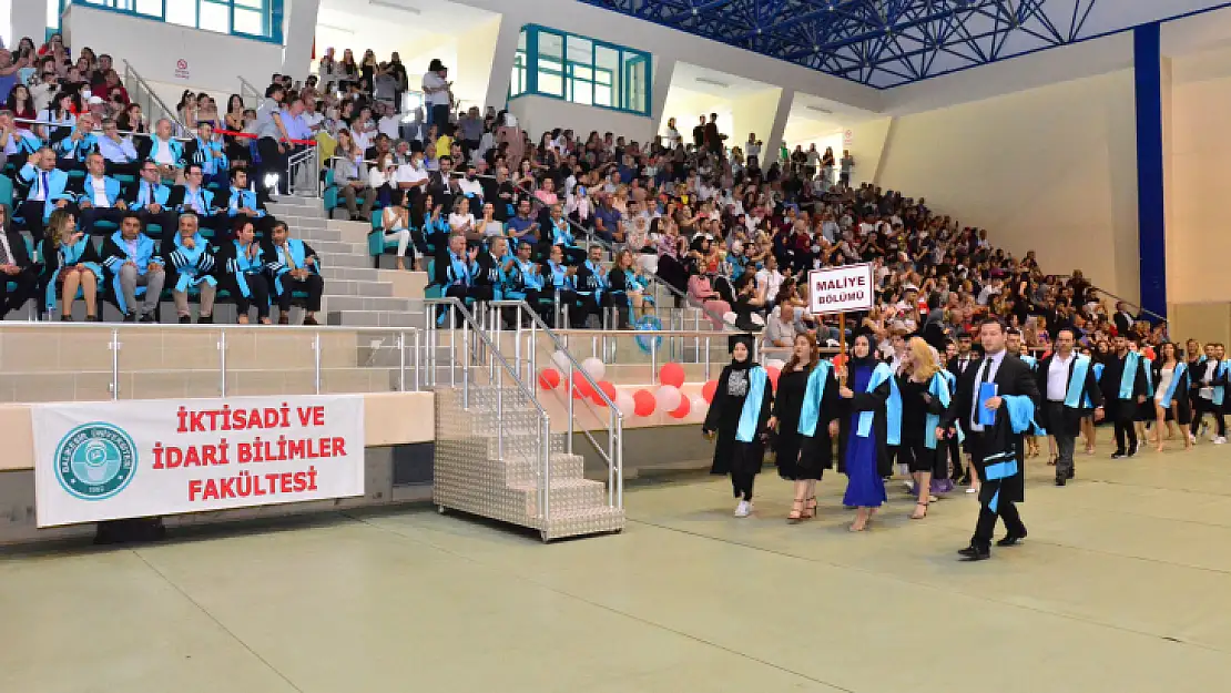 BAÜN İktisadi ve İdari Bilimler Fakültesi'nde Mezuniyet Coşkusu