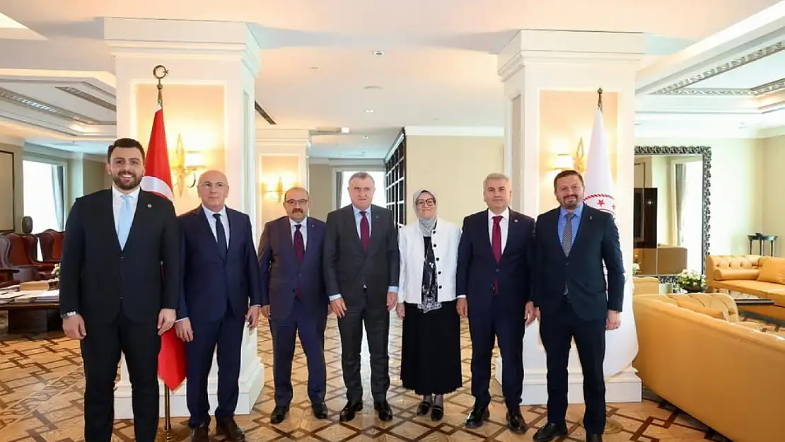 BELGİN UYGUR: 'GENÇLİĞİMİZ İÇİN DURMADAN ÇALIŞIYORUZ.'