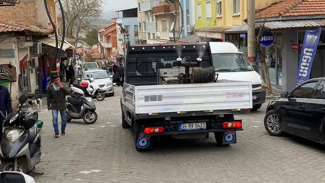 Bigadiç'te Caddeler Gül Suyu ile Yıkandı