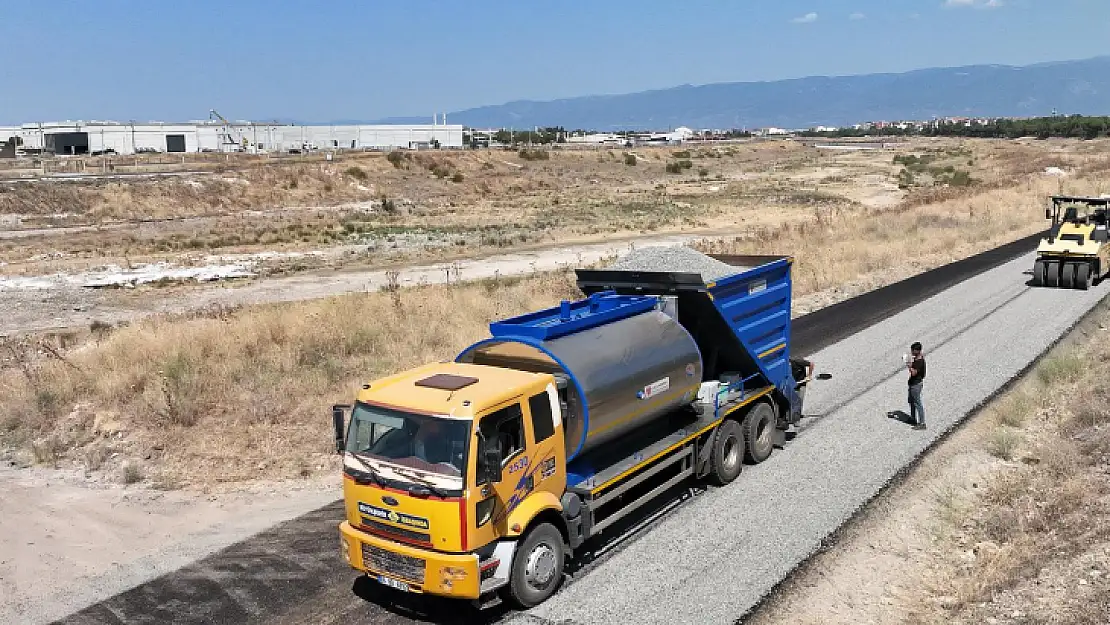 Burhaniye Belediyesi'nden 11 Mahalle'de 100.000 M² Sathi Kaplama Yol Seferberliği