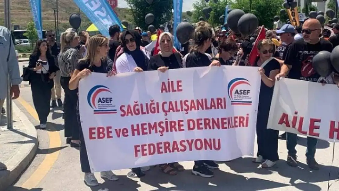 Ebe ve Hemşireler: 'Ek Ödemede Yok Sayıldık'