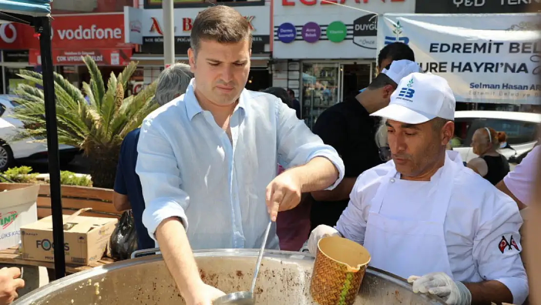 Edremit Belediyesi'nden 15 Bin Kişilik Aşure İkramı