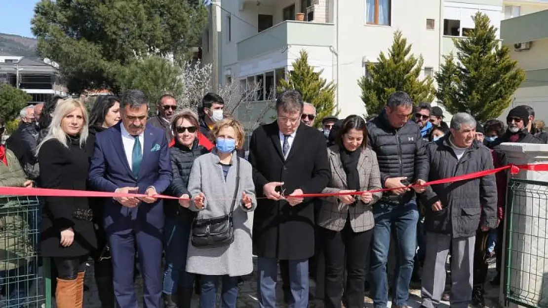 Edremit'te Aşık Veysel Parkı açıldı