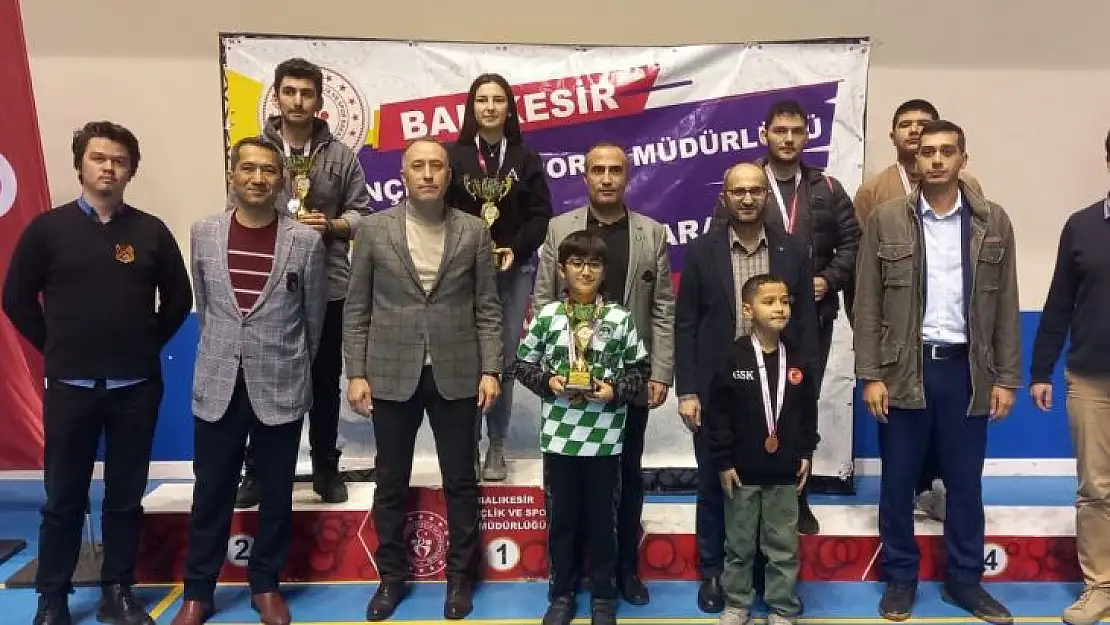 Elifnaz Balıkesir'de Satrancın Kraliçesi