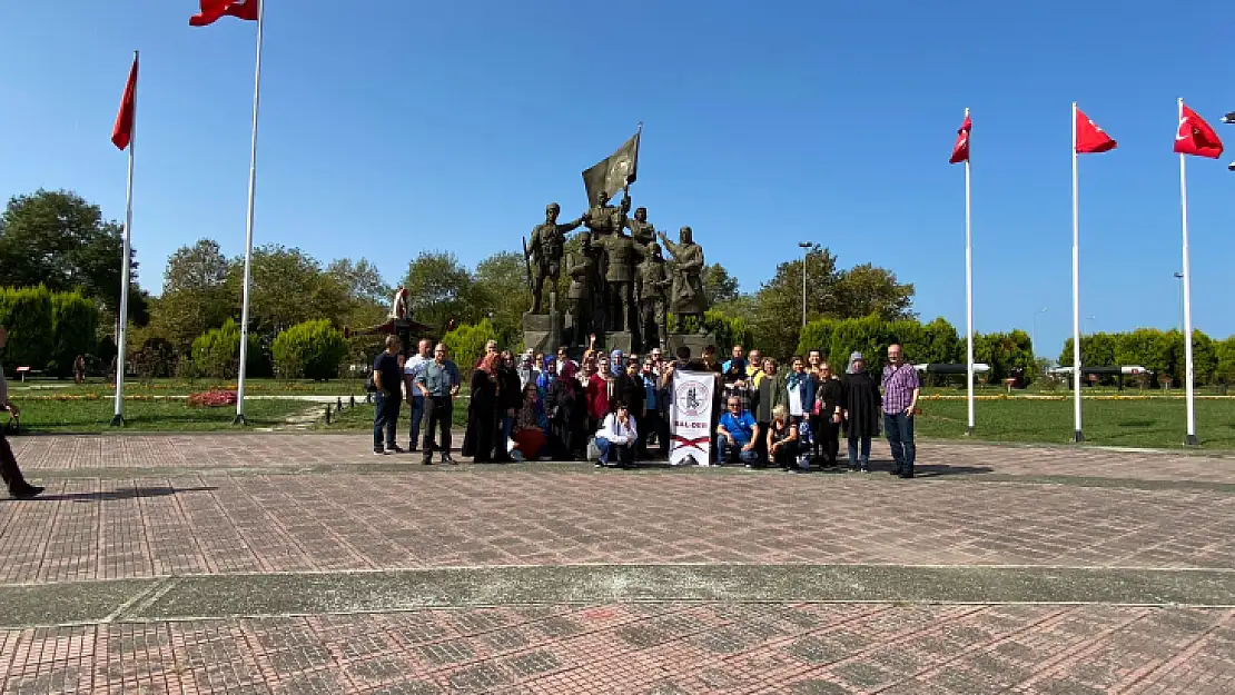 Gurbetçi Balıkesirliler Ordu'dan İstanbul'a Kadar Gezi Düzenledi