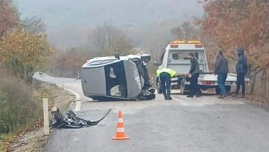 İvrindi Yağlılar Osmanköy yolu arasında Maddi hasarlı trafik kazası meydana geldi