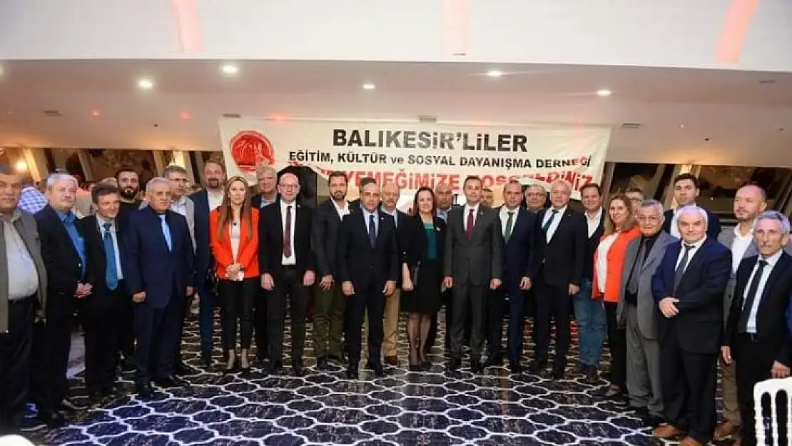 İzmir'deki Balıkesirliler İftarda Buluştu