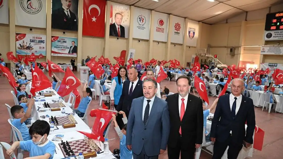 Karesi'de Gençlere Özel Satranç Turnuvası