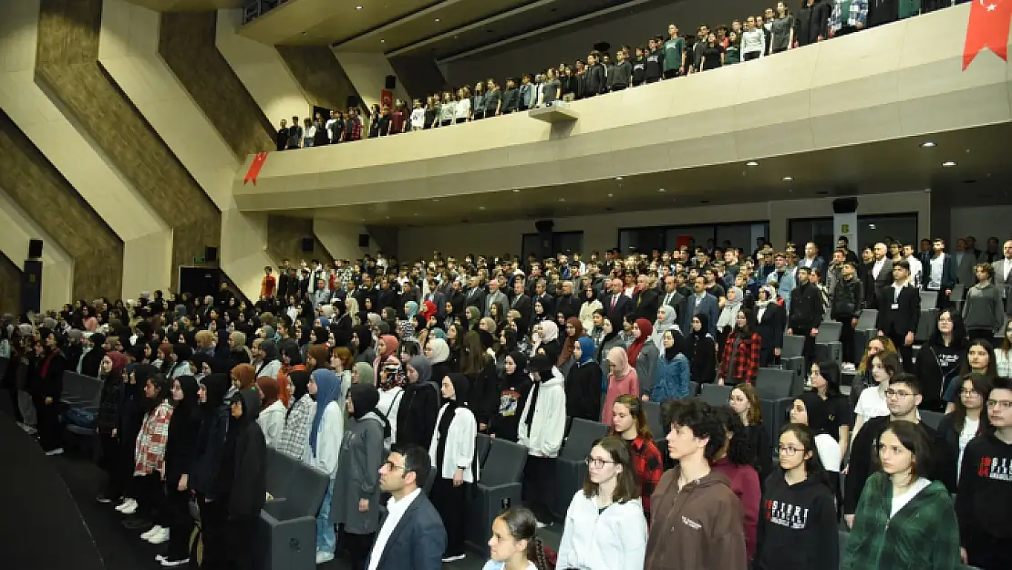 Lise Öğrencilerinin Penceresinden: İbn Haldun ve Abidevî Eser 'Mukaddime'