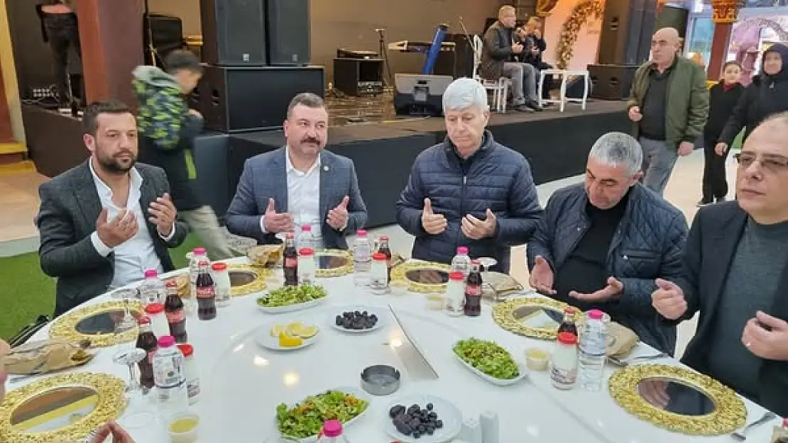 MHP camiası Ufuk KUVVETLİ'nin  ailesi tarafından verilen iftarda buluştu