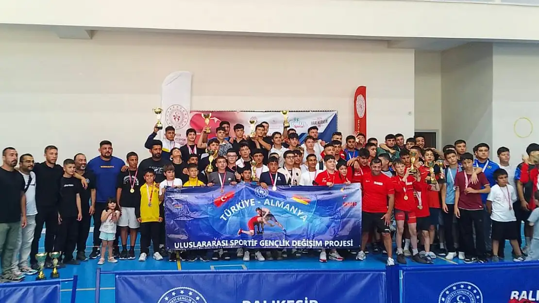 Minderde zafer Büyükşehir'in! Genç sporcular 14 madalya kazandı