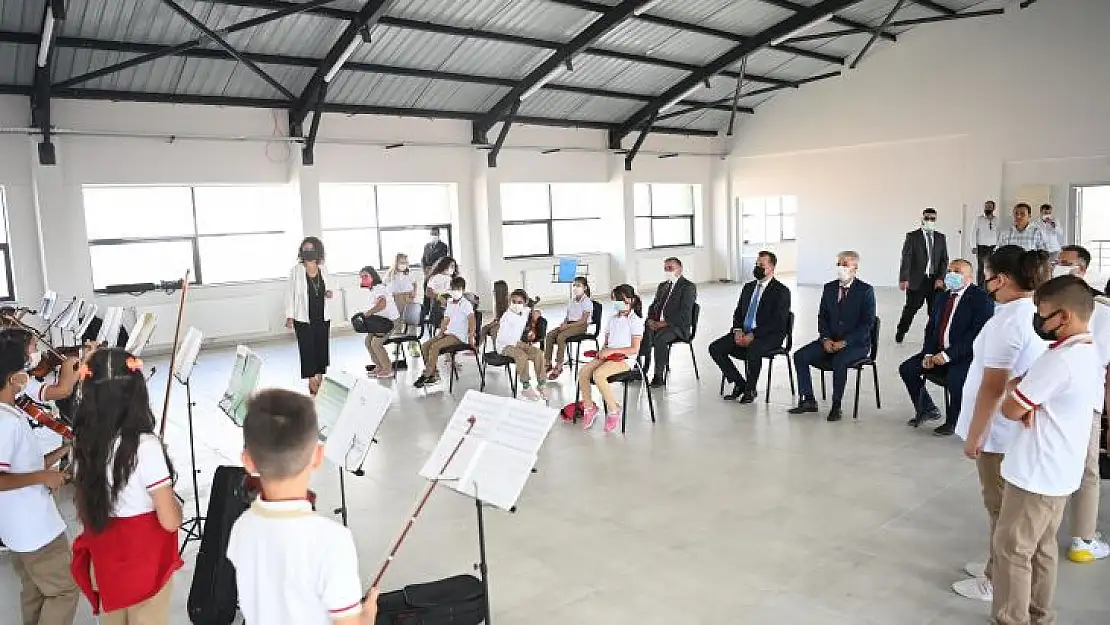 Sakarya İlkokulu'nda Yüzler Gülüyor