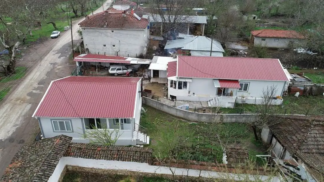 Şehit Babasından Yanan Evini Yaptıran Başkan Yılmaz'a teşekkür