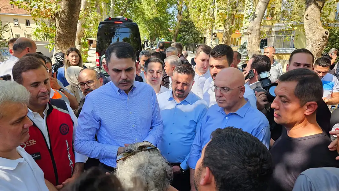 Sındırgı'da Depremin Üçüncü Gününde de Devlet Millet Elele