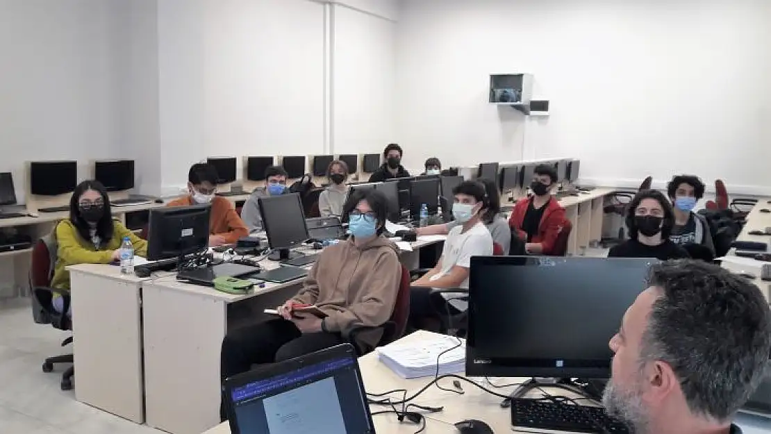 SYAL'DEN Öğrencilerine Uluslararası Eğitim Fırsatı