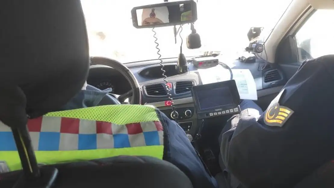 Trafik Timleri 'Radarla Hız Denetimi' Yaptı