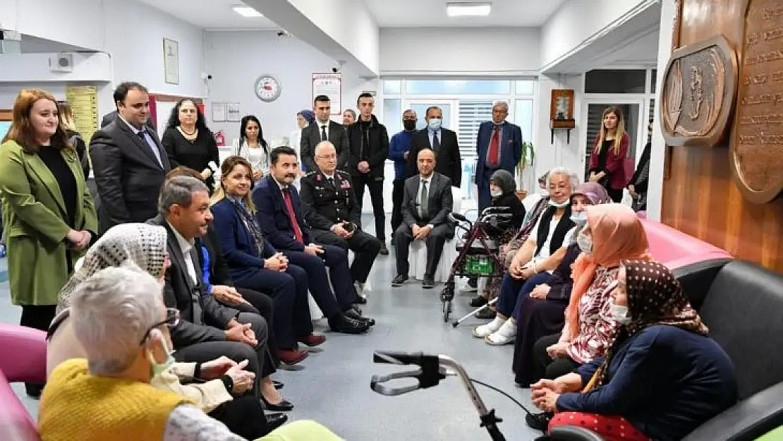 Vali Şıldak Huzurevi Sakinleriyle İftarda Buluştu