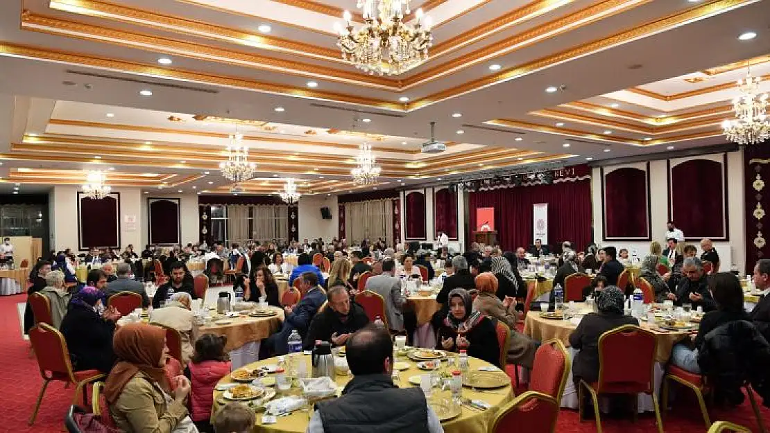 Vali Şıldak Şehit Aileleri ile İftarda Buluştu