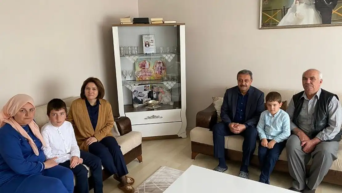 Vali Şıldak'tan Şehit Ailelerine Ziyaret