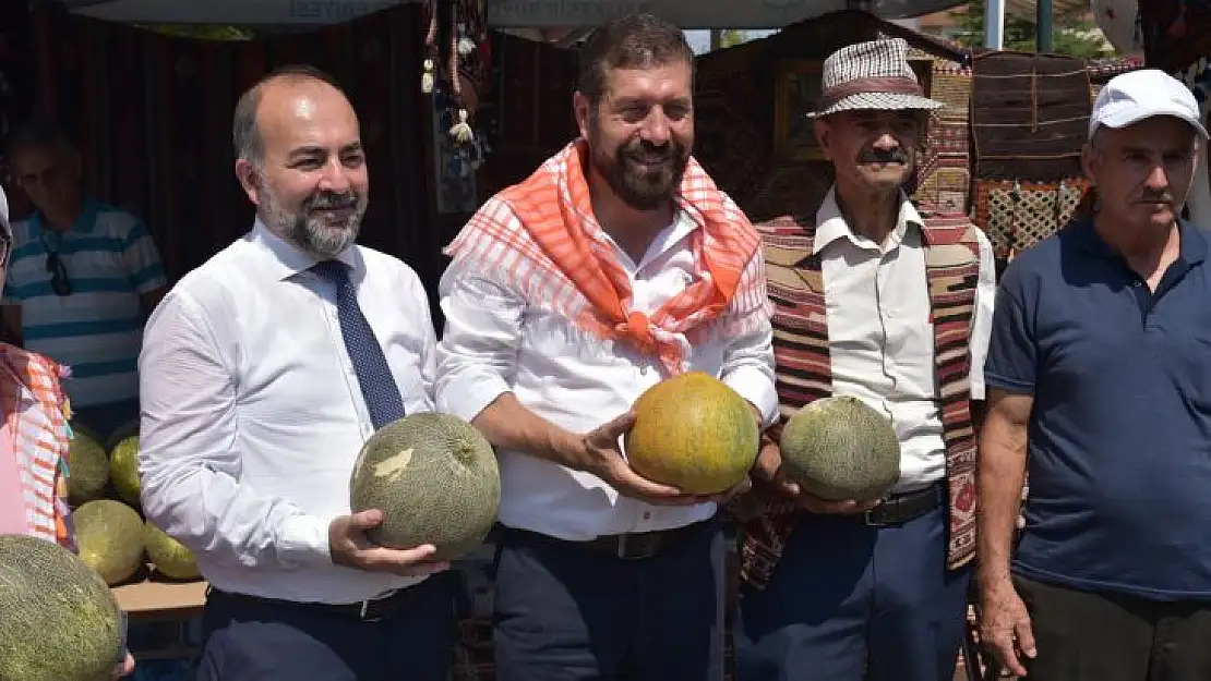 Yağcıbedir Uçan Halı Şenliğinin İlk Gününde Ekin Uzunlar Coşkusu